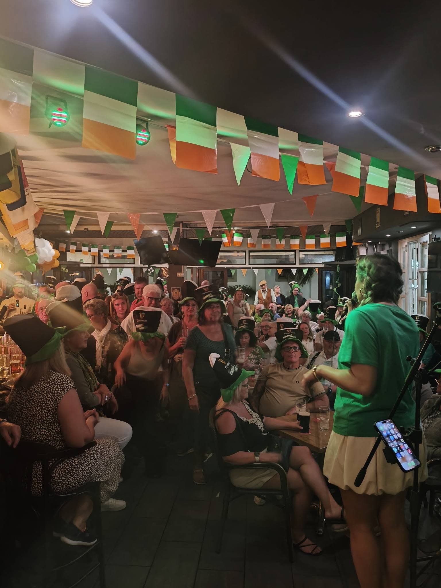 A busy, friendly night at O'Connor's, Playa Blanca